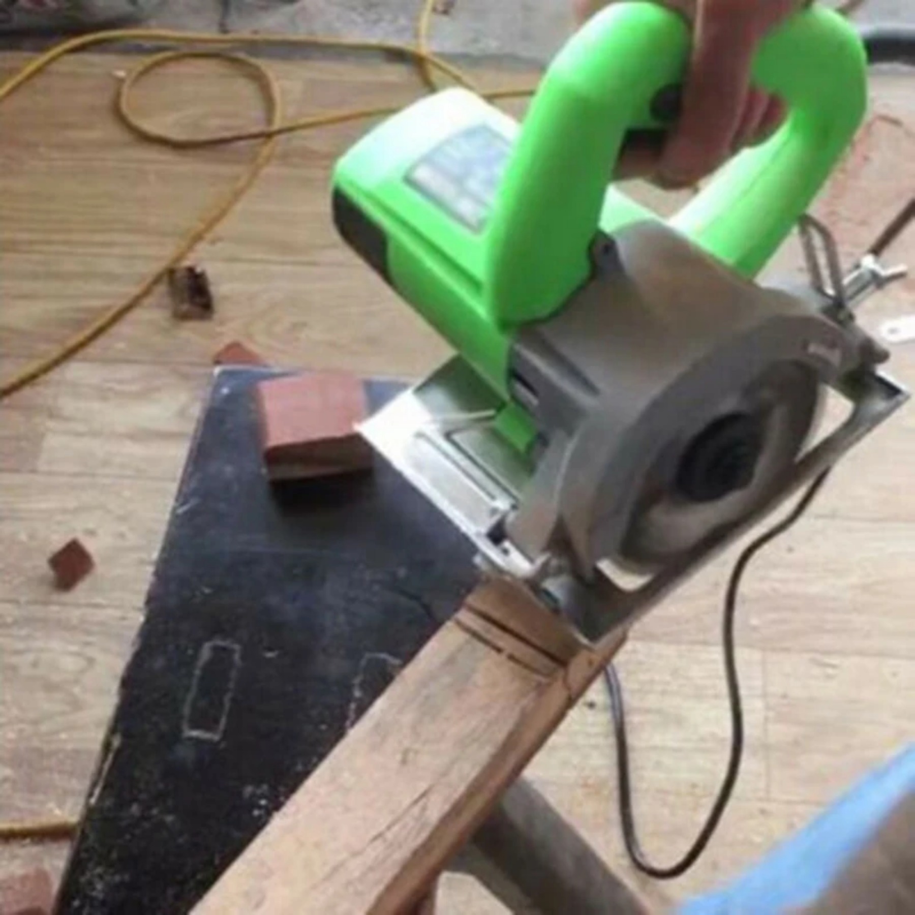Lama Circolare in Lega da 4,5  - Angle Grinder 4.5 recensione e prezzo